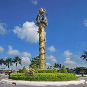 1540781748 Thap Dong Ho La Mot Bieu Tuong Cua Thanh Pho Vi Thanh
